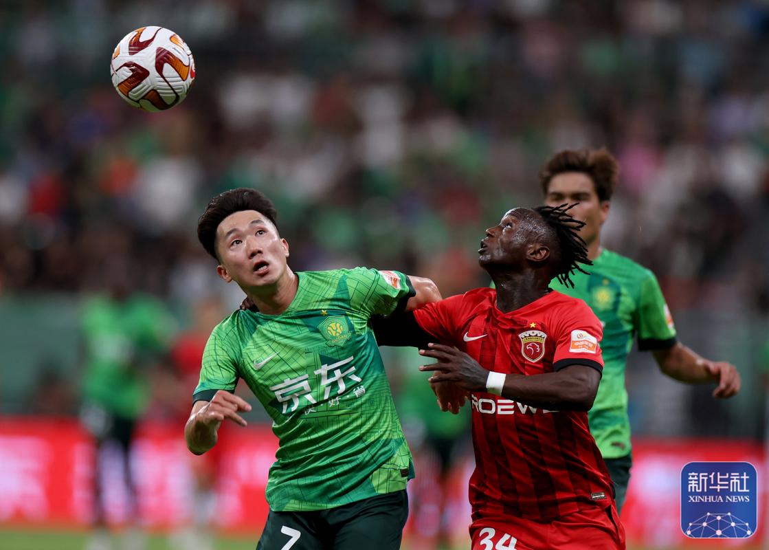 跟着我们的镜头，一起回顾北京国安2-3上海海港的精彩瞬间吧～