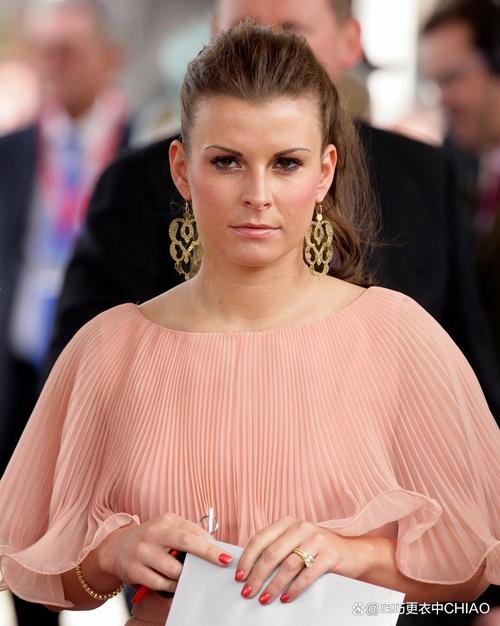 家有贤妻鲁小胖！鲁尼：当年若没有科琳，我可能因酗酒不在人世了