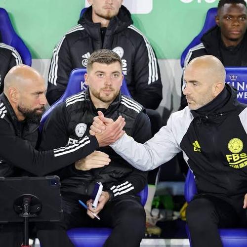 避免马雷斯卡染黄😂邮报：切尔西助教奎瓦负责比赛时与裁判沟通