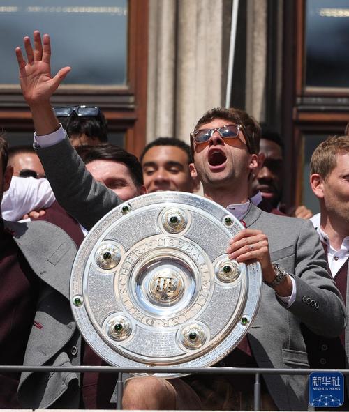 埃贝尔：希望凯恩未来能取得很大成功 鲁梅尼格值得所有人的敬意