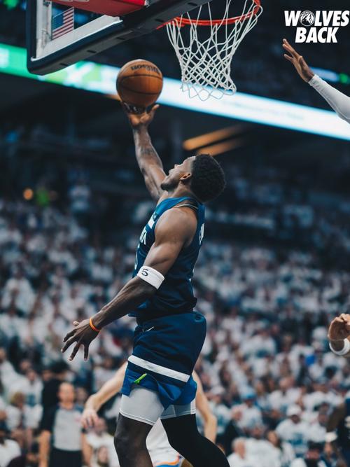 Shams：爱德华兹狂练背身后仰跳投 研习了大量乔丹科比的比赛录像