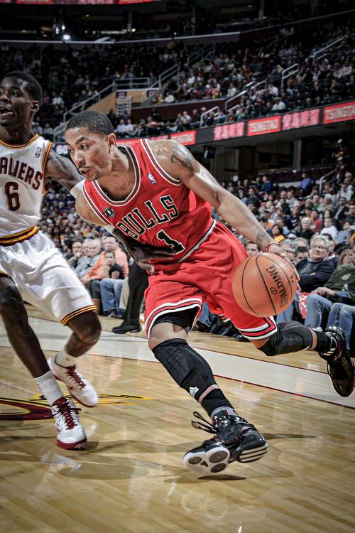 未满37岁的罗斯已退役 而他竟然还没有库里大😳