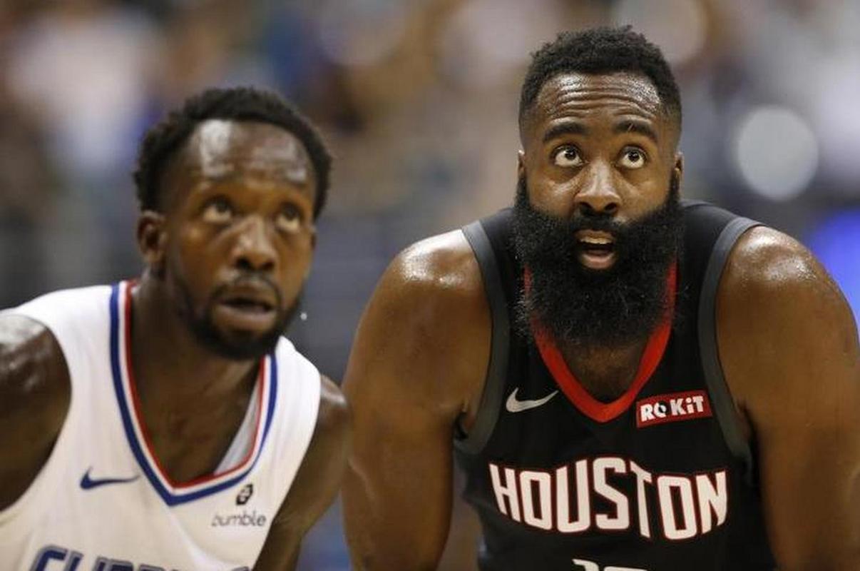 贝弗利：哈登的比赛没有弱点 他能攻筐&罚球&投三分&组织