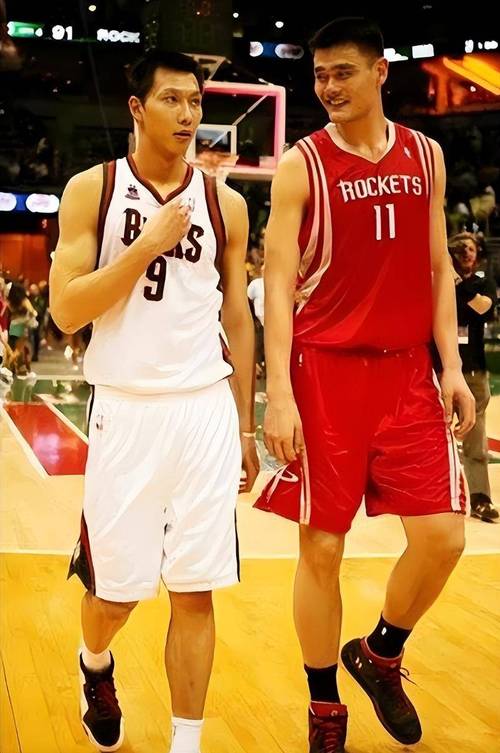付政浩：姚明当年改穿11号因叶莉 易建联被雄鹿选中后继续穿9号