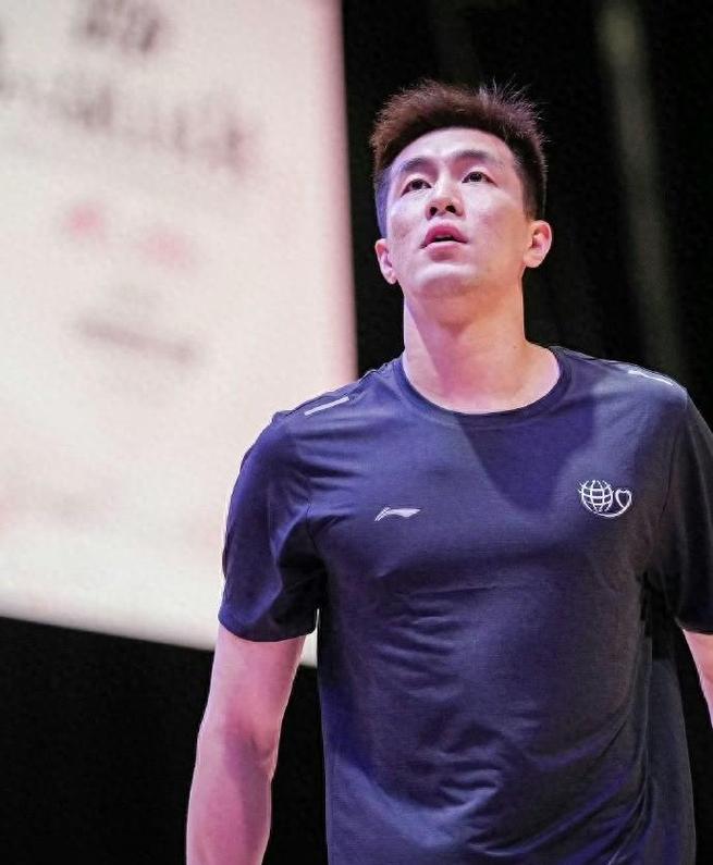 杨毅：郭艾伦600万顶薪占广州工资近一半 广州若不给达不到穷鬼线