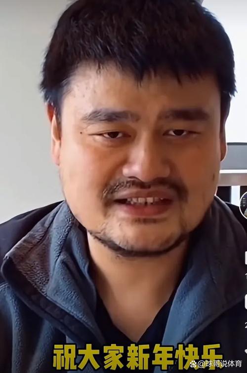 老猫莫布里:姚明太幽默了 每次和他坐一起我都忍不住笑喷