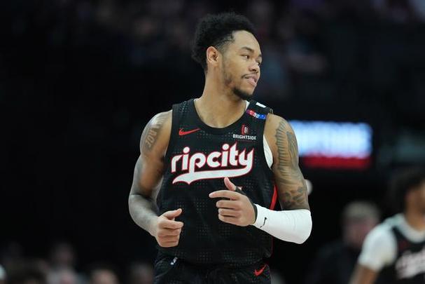 绿军前瞻球员篇：葡萄牙神锋独撑内线？还要继续狂扔三分吗？