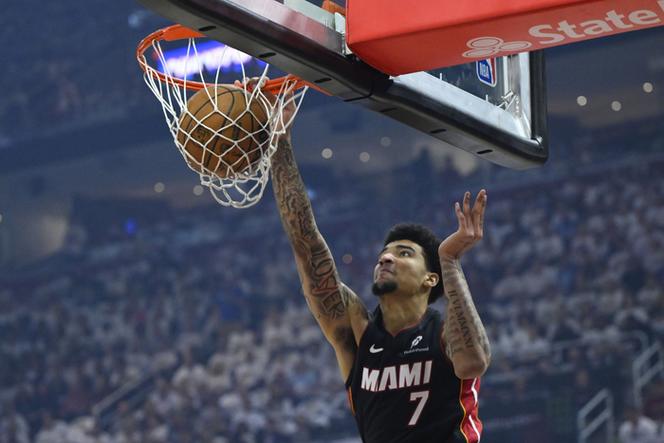 美记:热火执行了小海梅-哈克斯和韦尔26-27赛季的球队选项