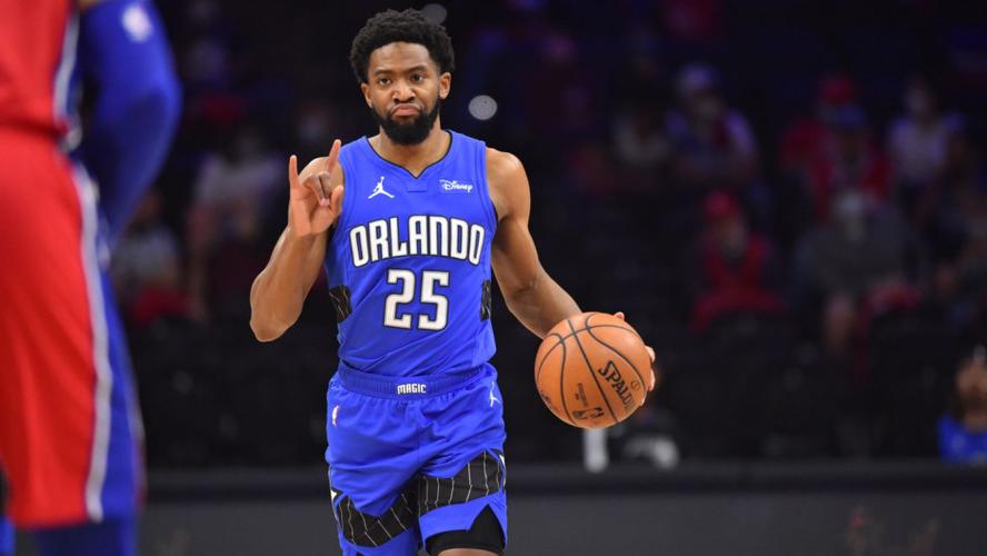 美记：森林狼和后卫CJ-富尔顿签下一份Exhibit 10合同