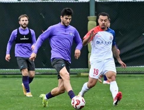 津媒:津门虎婉拒商业活动潜心备战河南 萨尔瓦多是否复出尚未知