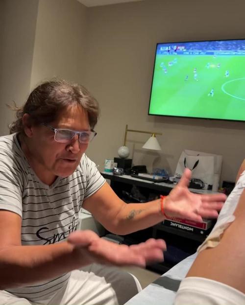 记者:马兹拉维缺席,小将萨姆-马瑟参加曼联一线队训练