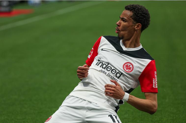 埃基蒂克被罚工资？记者辟谣：虚假报道！利物浦没有对他进行处罚