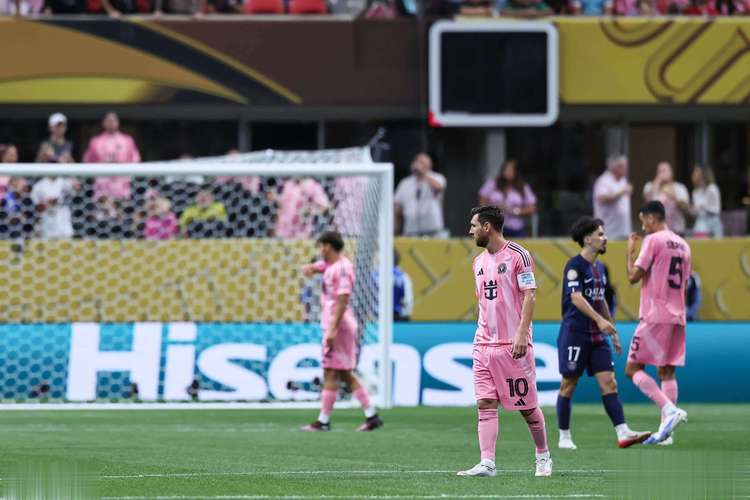 0球0助！法媒：小埃梅里面临职业生涯的低谷，在巴黎已经沦为替补