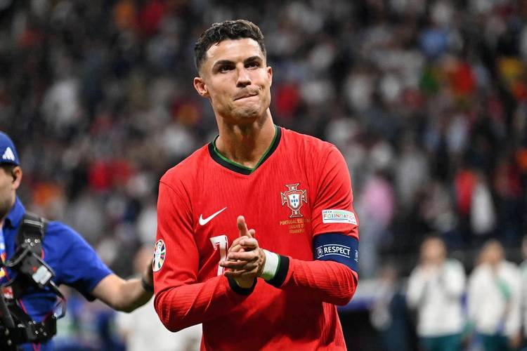 霍伊伦:米兰也想签我?我在那不勒斯很开心 我的偶像是C罗