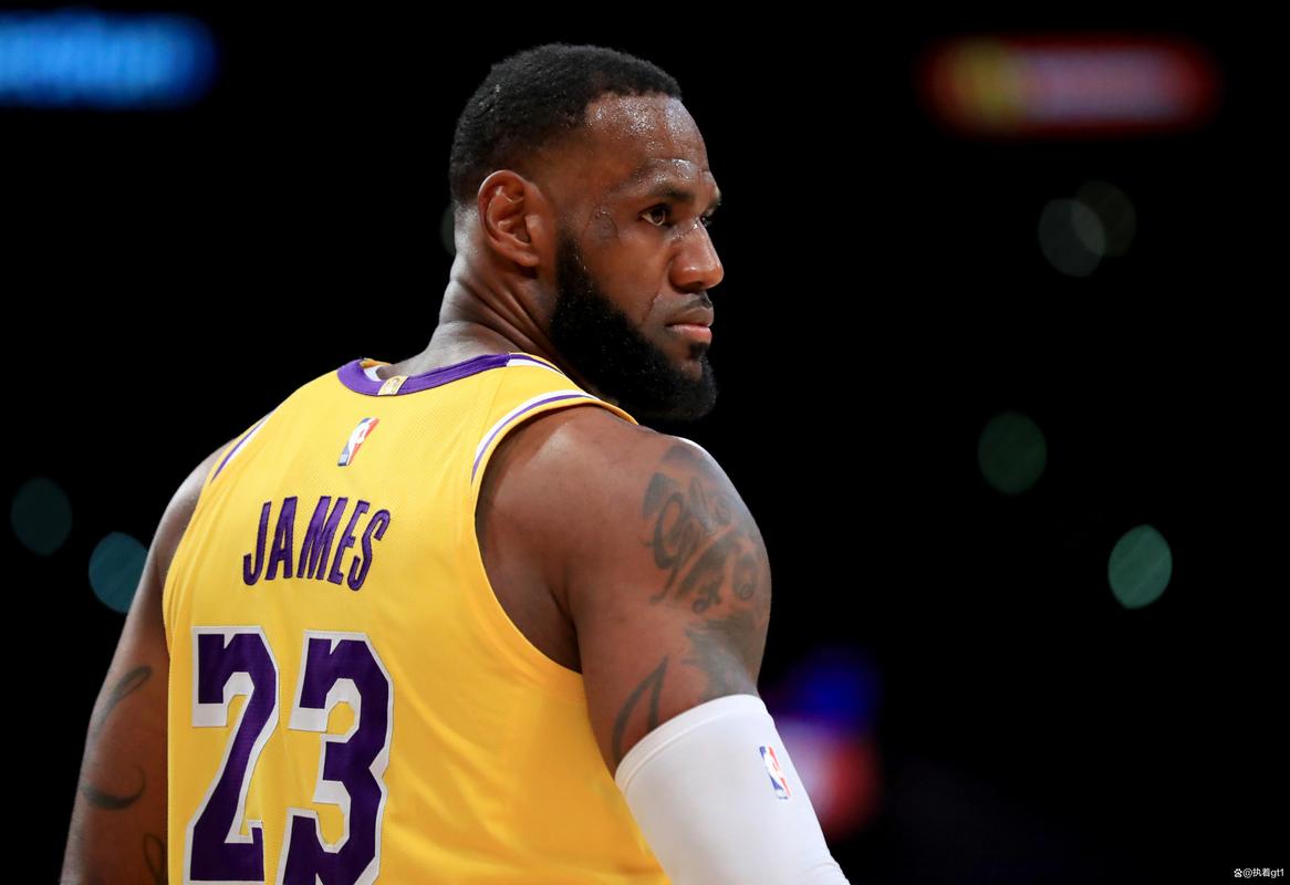 詹皇决定4联盟感受到压力豪掷百亿！布朗：或为老詹弄支新球队