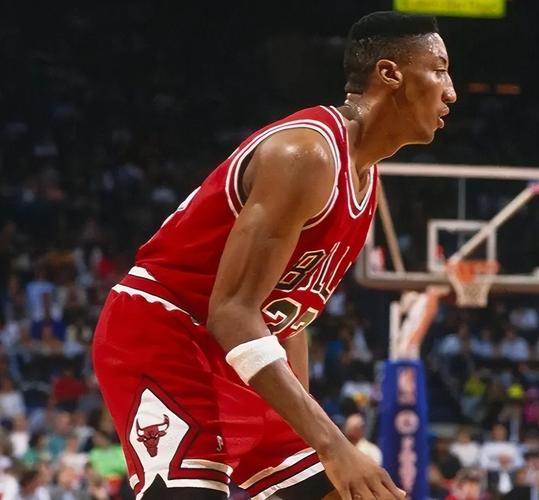 96公牛vs16勇士皮蓬:若按照90年代规则库里不会是现在这样