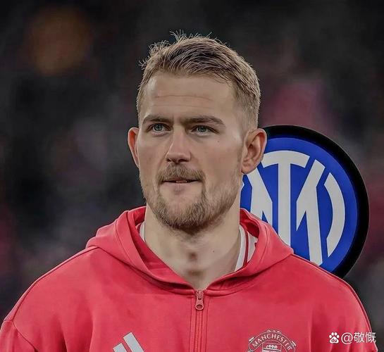 跟队记者:曼联接近签下德比郡16岁门将查理哈迪