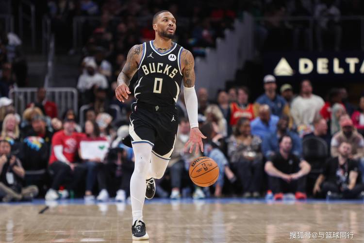 2年前的今天:雄鹿与开拓者进行交易得到75大球星利拉德