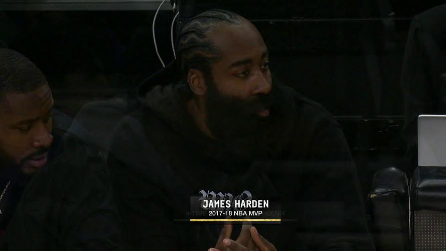 哈登现身WNBA赛场，坐在球队替补席旁边观战季后赛