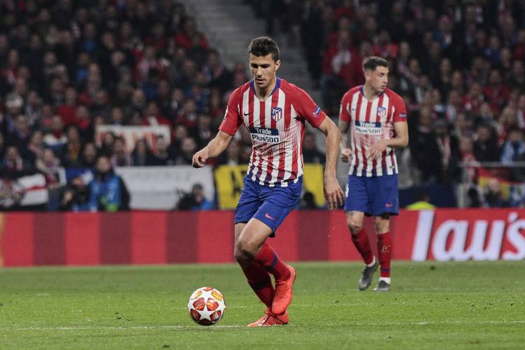 瓜帅：多库的临场决策愈发成熟罗德里告诉我他未达到上场条件