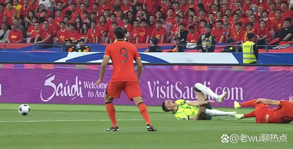 这球真没办法!伊戈尔左脚爆射球直入十分角,巴因德尔无奈目送