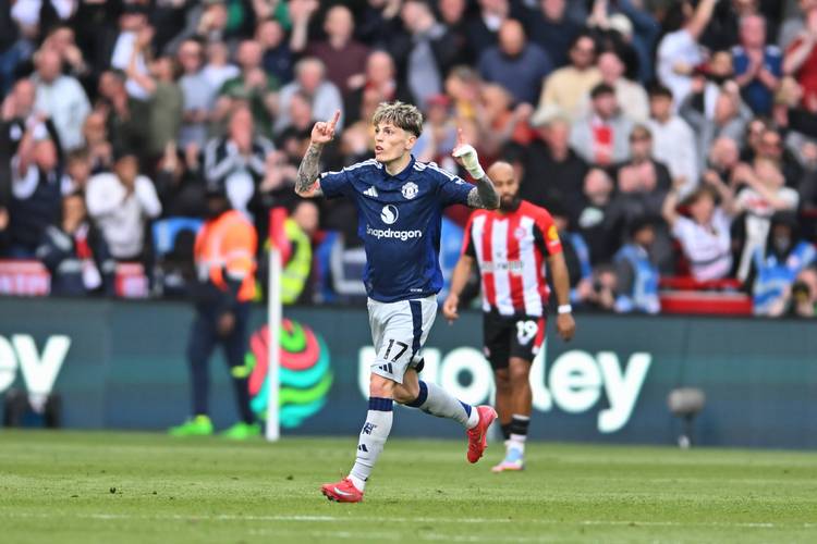 曼联12布伦特福德半场数据:射门104,射正44,得分机会24