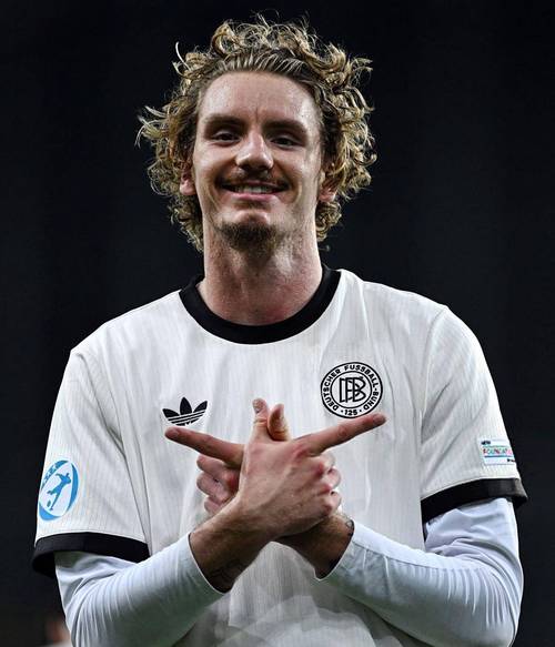 鲁梅尼格：恭喜斯图加特，找到愿为沃尔特马德花那么多钱的