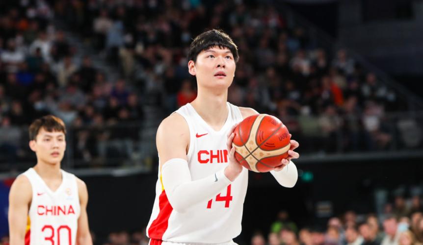 一个词形容国家队生涯 王哲林：遗憾 19年有很好的机会没有把握住