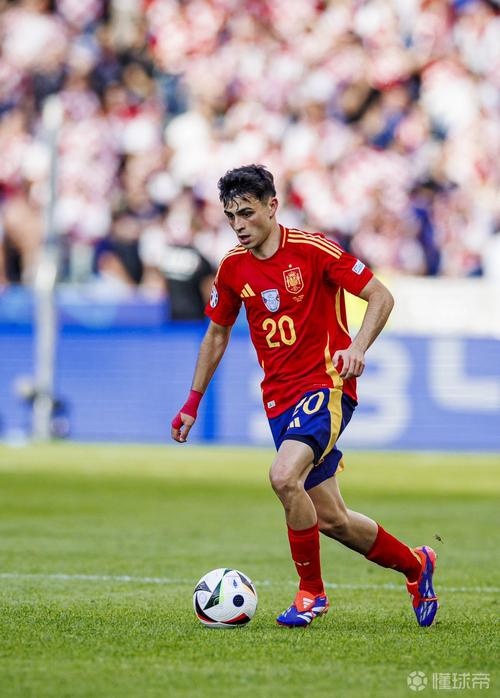 1.4亿还得涨！22岁佩德里133次触球纵横全场，联赛评分几乎全是8+