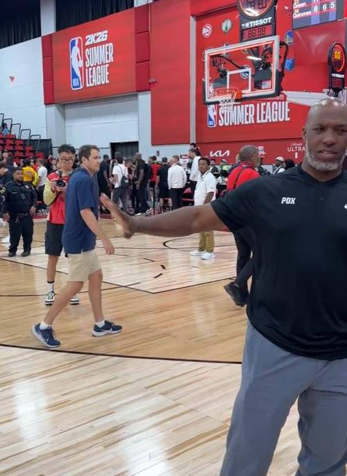 比卢普斯:如果我们想要变得更出色 必须先成为一支防守强队