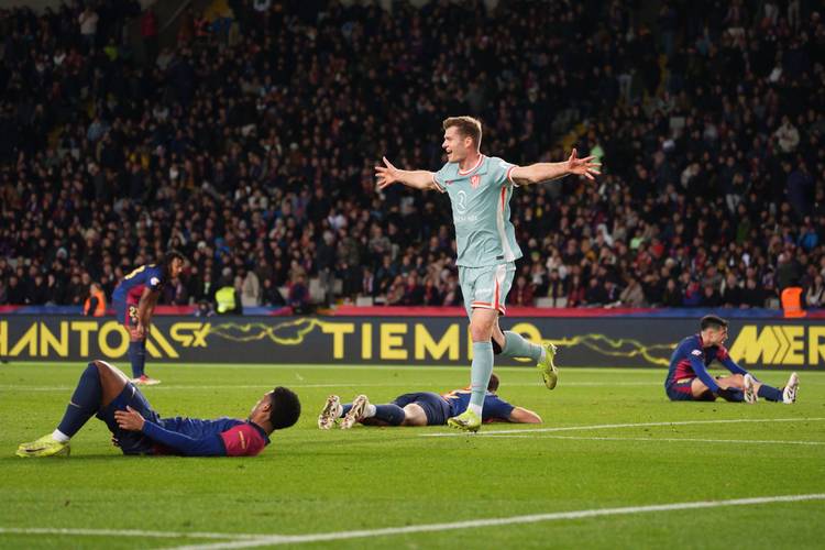 对法兰克福!马卡:索尔洛特缺席马竞合练,但预计能入选名单