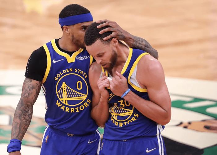 Stein:勇士与小库里签的是ex-9合同 裁了等新赛季打一个月再重签