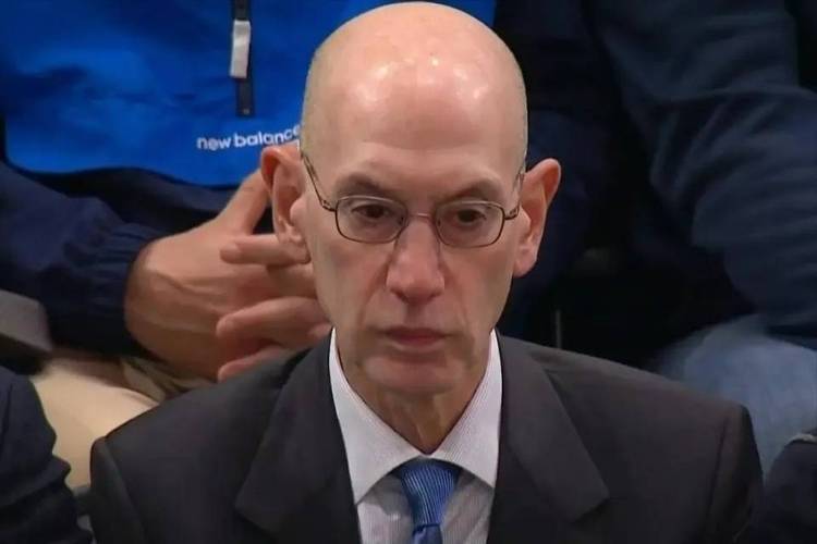 美记:联盟内部普遍认为萧华在对快船的调查中并非完全中立