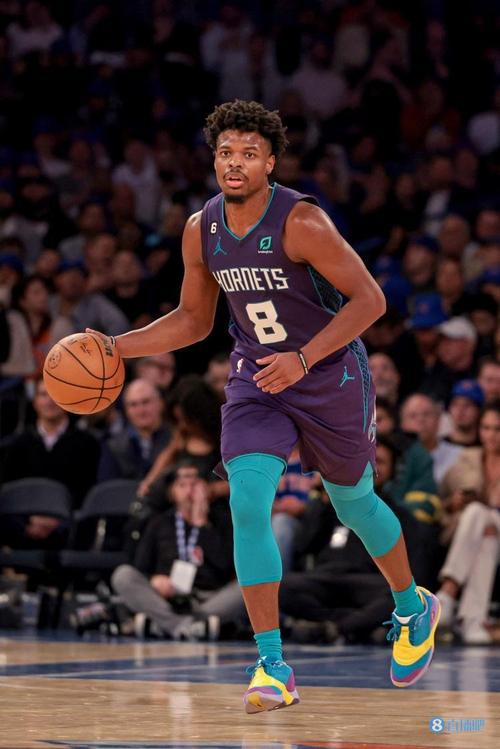 小丹尼斯-史密斯：再回来变化很大 但庆幸鲍威尔仍在