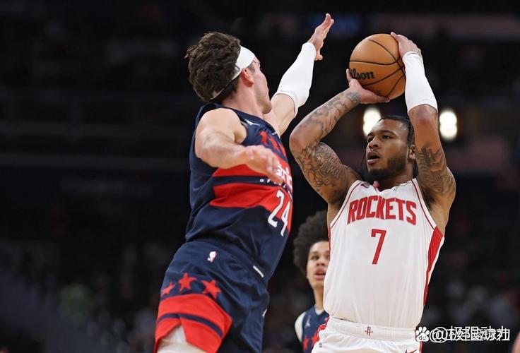 惠特摩尔：在火箭时我感觉每场比赛都该上场 但我防守确实不达标