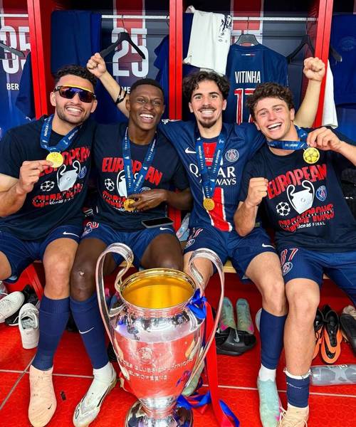 世一左？门德斯欧国联欧冠对位亚马尔，先后拿下全场最佳