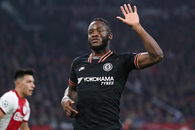 切尔西祝巴舒亚伊32岁生日快乐,效力期间出战77场25球6助