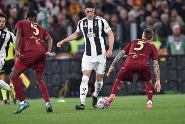 米体:尤文今夏想用弗拉霍维奇等价交换萨勒马科尔斯,但米兰拒绝