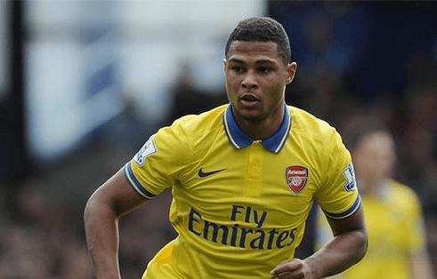 记者:格纳布里愿意降薪留队,他的经纪人和拜仁保持着良好沟通