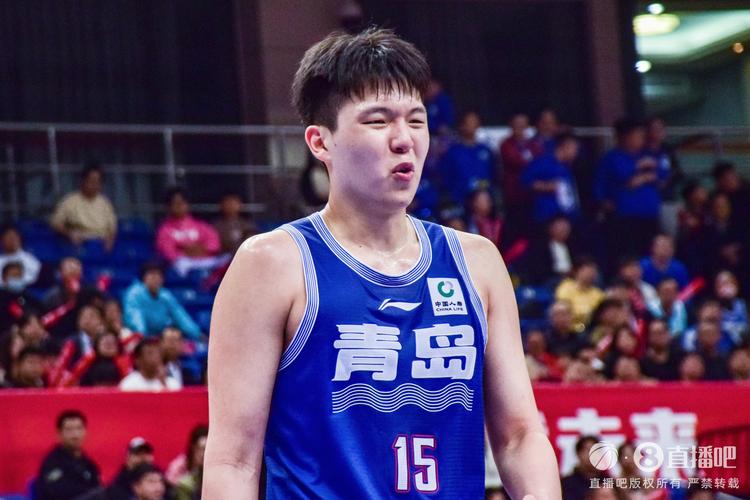 媒体人：除了球场视野&支配球 杨瀚森的人球结合能力绝对也是一流