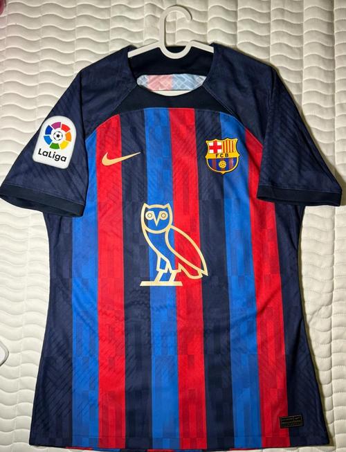 世体：巴萨不会在国家德比穿之前网上曝光的特别版球衣