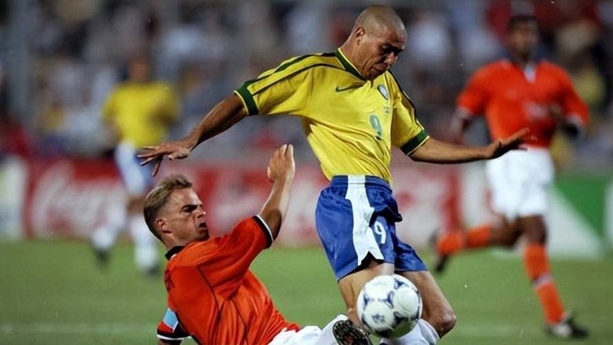 内斯塔：劳塔罗我能防住，但罗纳尔多我防不住