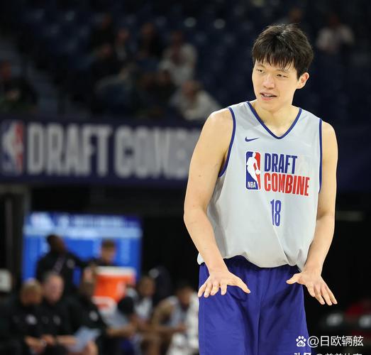 比卢普斯to杨瀚森等队员：现在只是一节结束了 不是比赛结束了