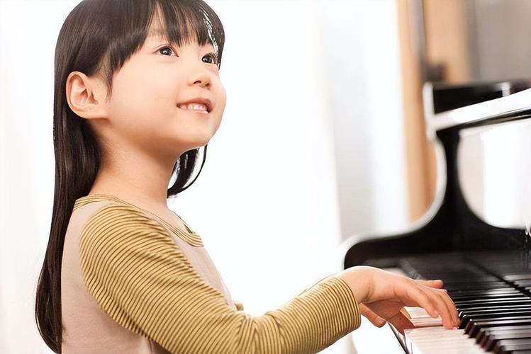 文班：以前身体发育成熟度一直在拖慢我节奏 现在我能做更多事了