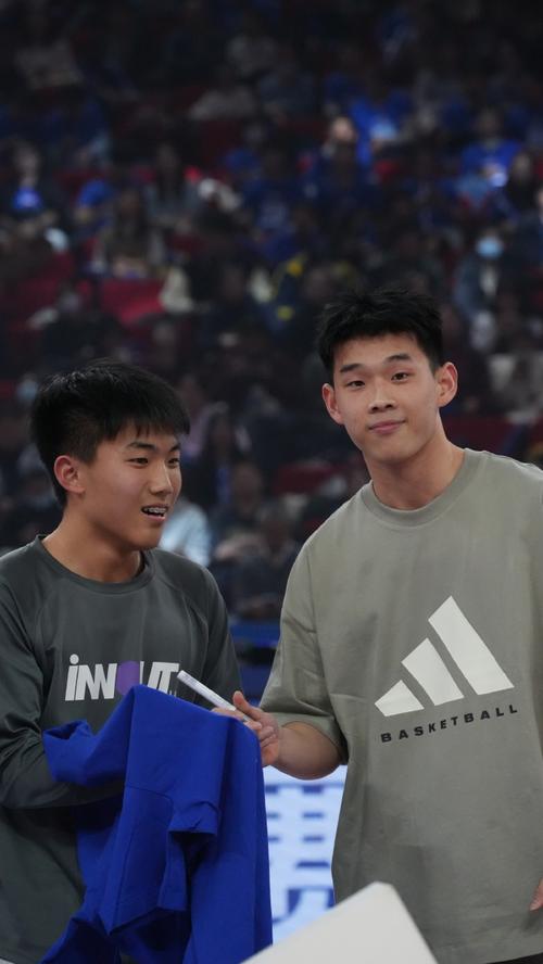 林葳未来队友~阿里扎儿子塔基-阿里扎 承诺加盟俄勒冈大学