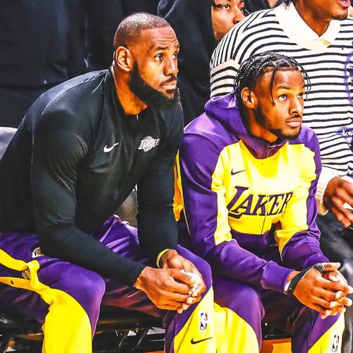 卧龙凤雏 “KO”组合!美媒调侃:这就是昨天的艾顿和布朗尼