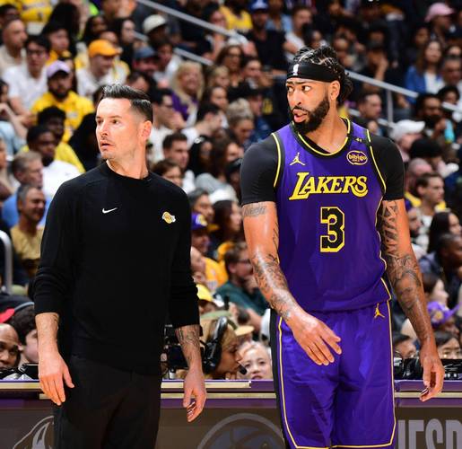 雷迪克：我们会与詹姆斯合作 他每天都在训练 继续让身体做好准备