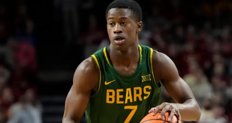 表现还行!探花埃奇库姆9中3&三分4中1拿到10分 另有1板2助1帽