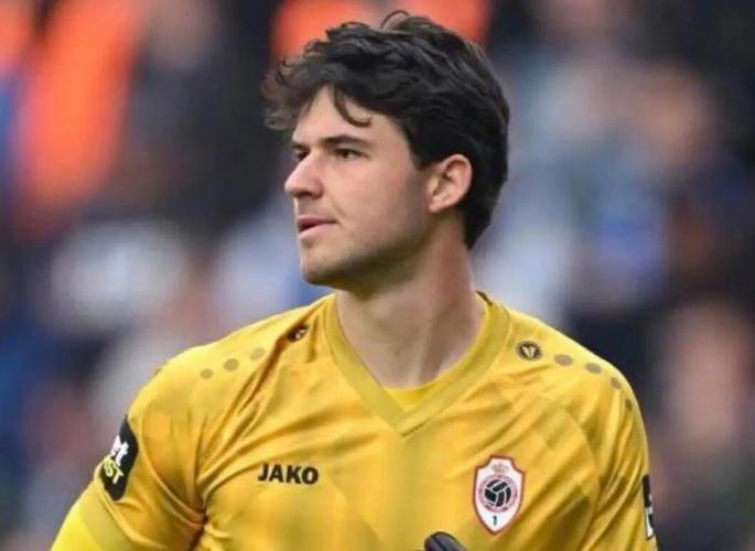 韦斯-布朗:姆伯莫是曼联出色的签约 新门将拉门斯表现不俗