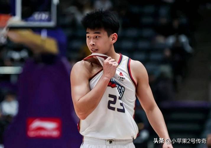 林葳:NCAA比CBA节奏更快 需要更快地推反击、退防 减少失误率